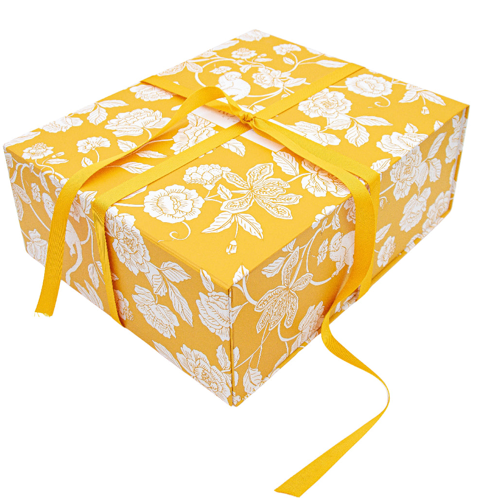 Magnetic Mustard Gift Box - Foldaway - designer tableware for luxury entertaining | Ro'Table NYC
