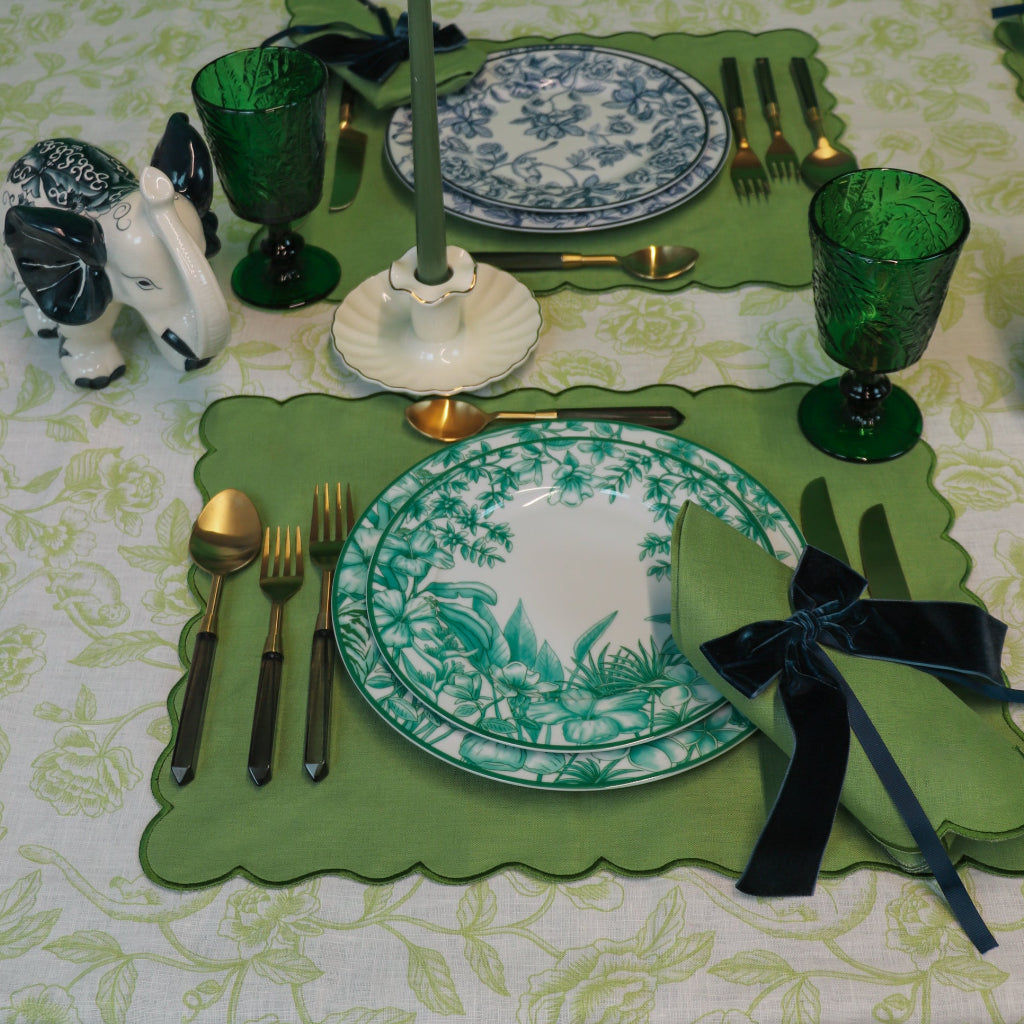 Monsoon Verdant Dinner Plate texture and finish detail showing porcelain quality - Ro'Table NYC
