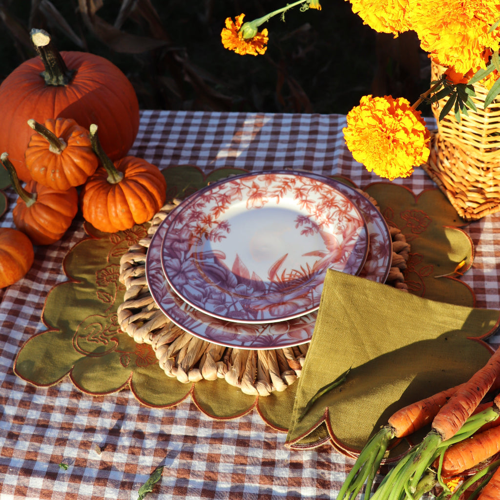 Sepia Estate Starter Plate pattern and design detail for discerning hosts - Ro'Table NYC