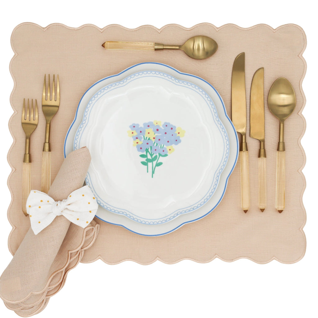 Vanilla Swirl Placemat overhead view showing the signature swirl pattern - Ro'Table NYC placemat