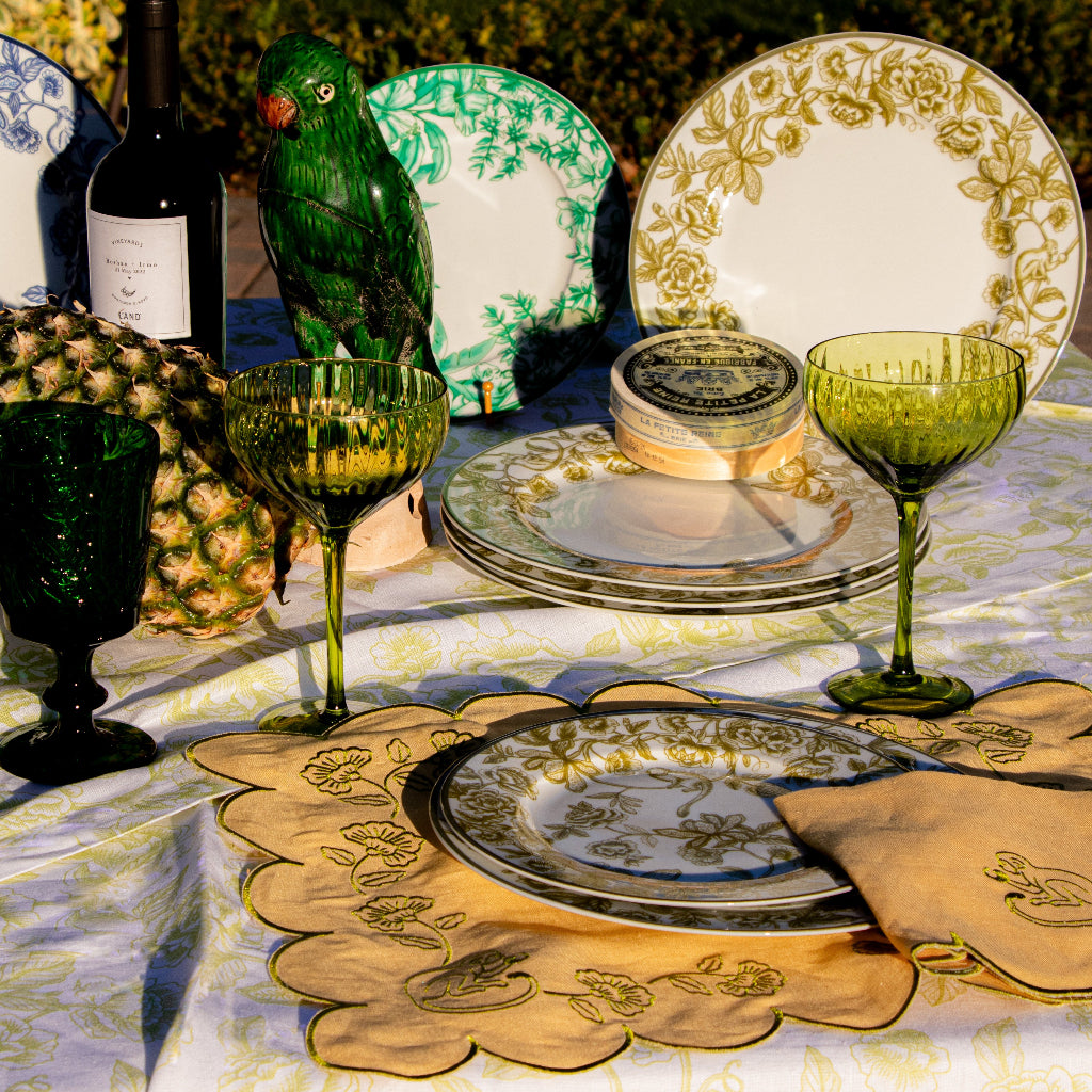 Verde Voyager Parrot beautifully presented for gifting and entertaining - Ro'Table NYC