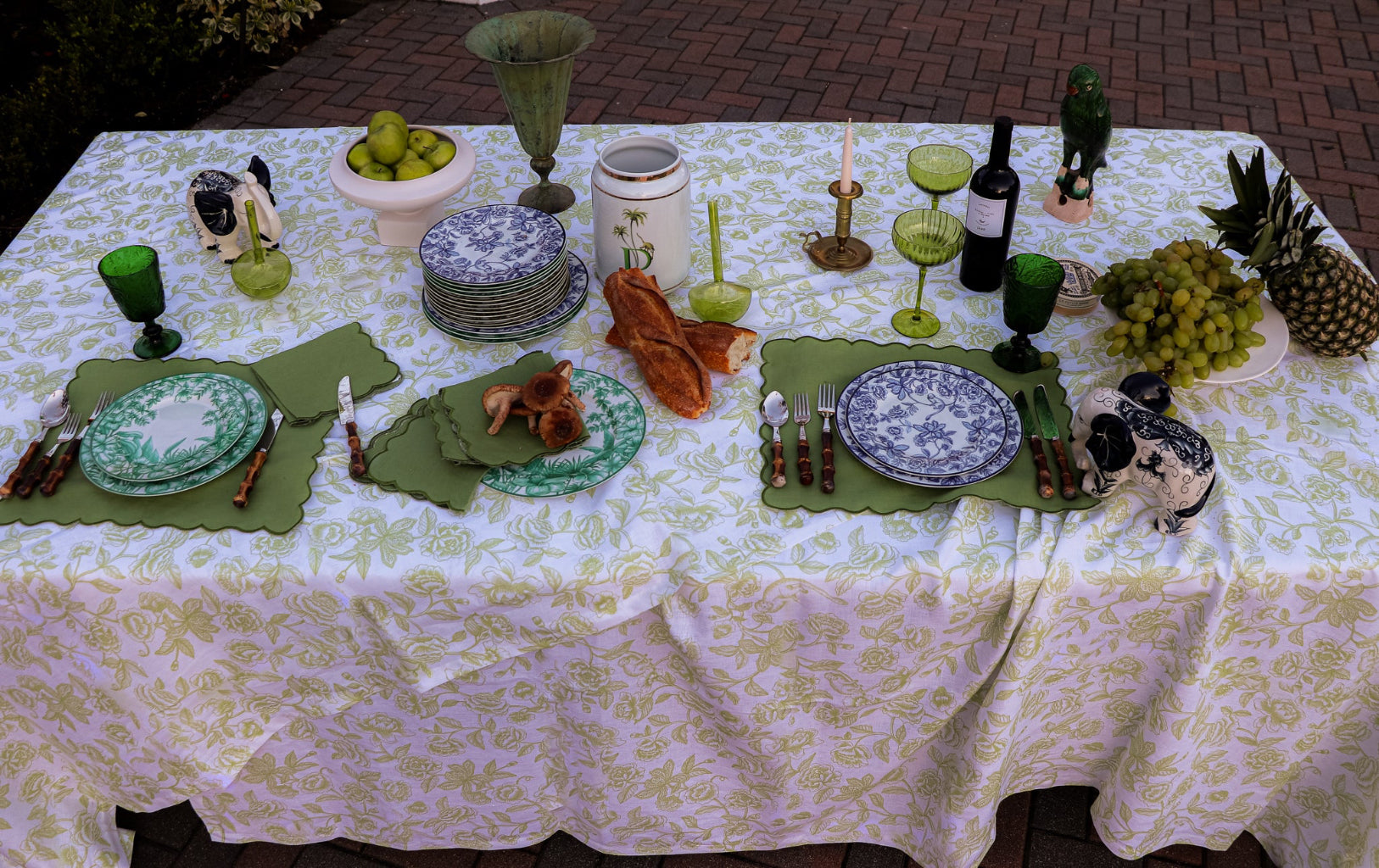 Bombay Blue Dinner Plate macro detail of hand-painted design and rim detail - premium dinner plate by Ro'Table NYC
