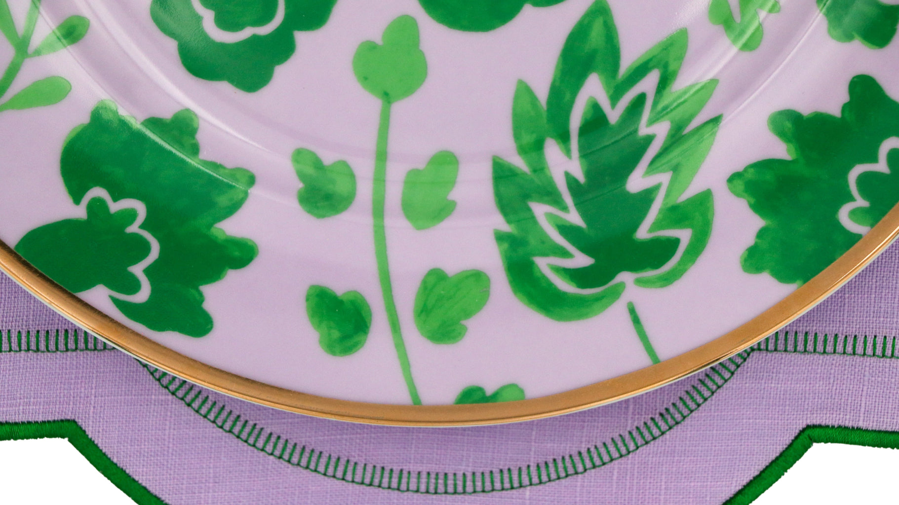 Bernadette Leaf Dinner Plate beautifully presented for gifting and entertaining - Ro'Table NYC