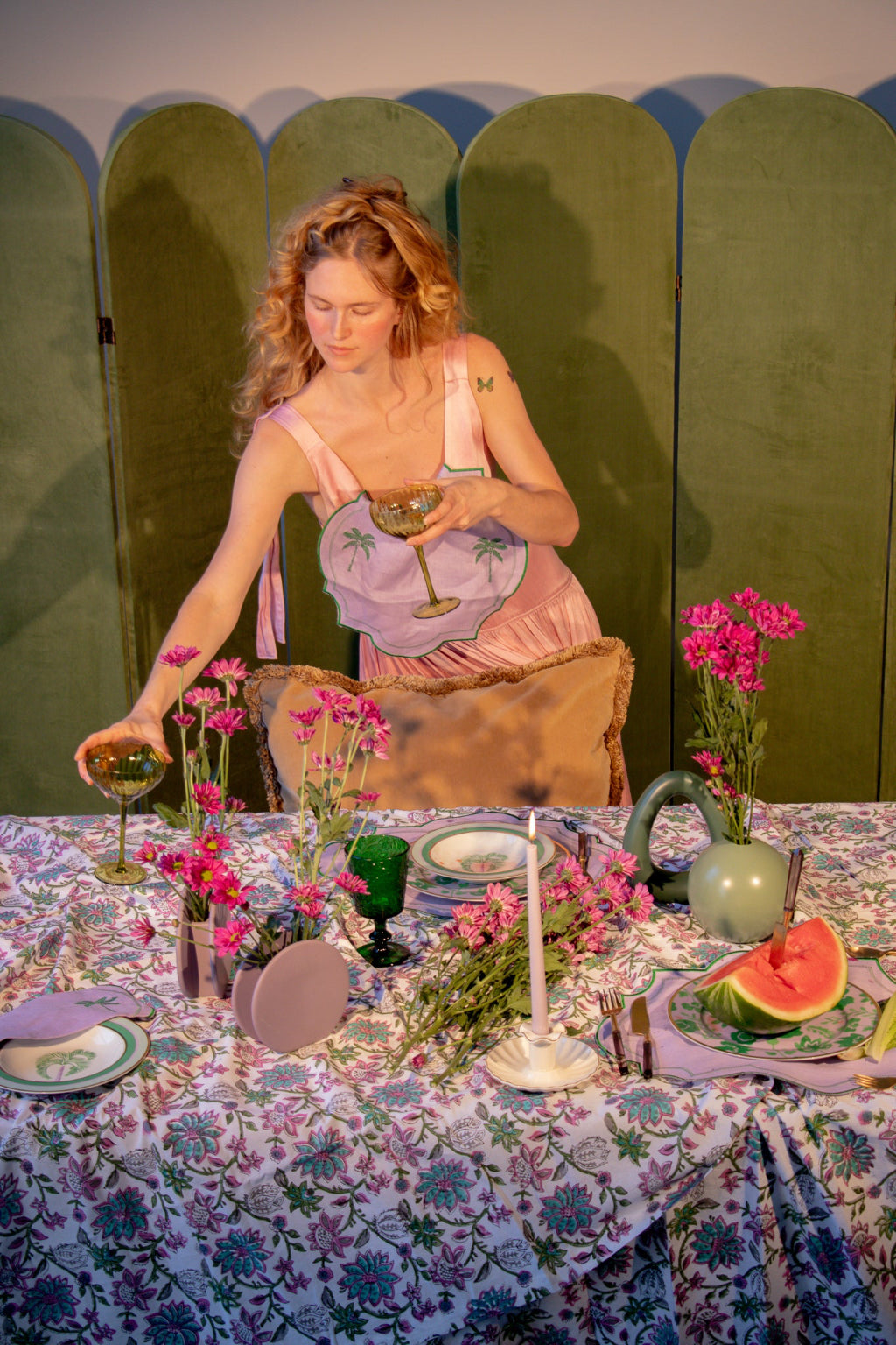 Bernadette Palm Soup Bowl beautifully presented for gifting and entertaining - Ro'Table NYC