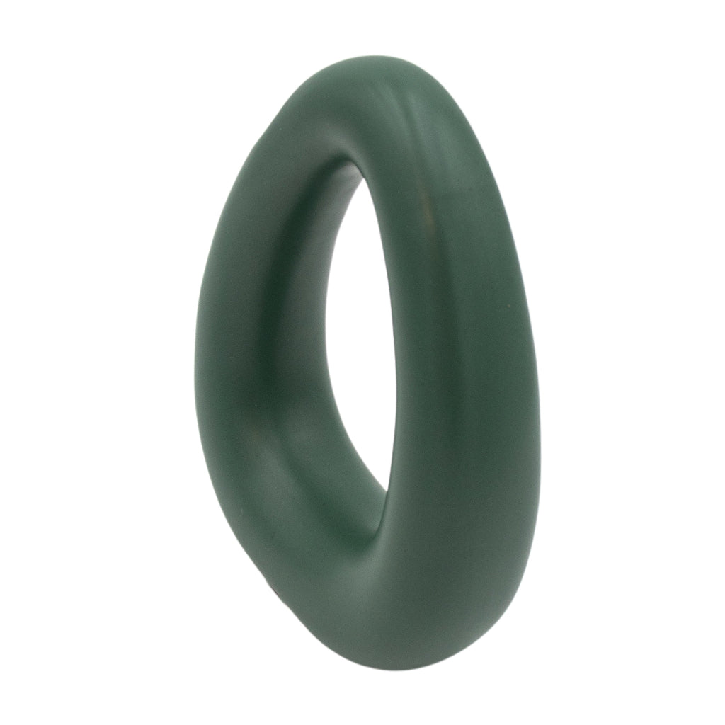 Decade Navette Vase displayed as a complete set for luxury entertaining - Ro'Table NYC