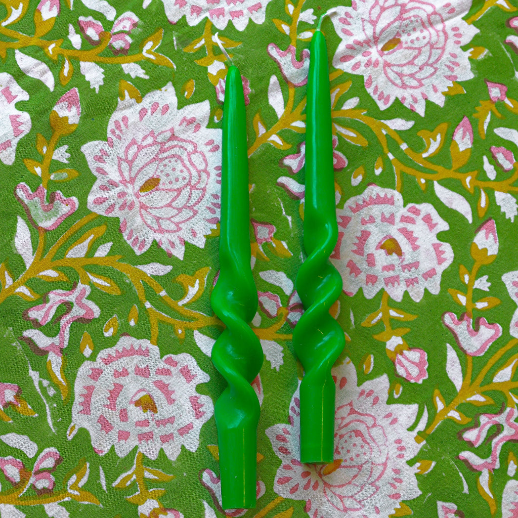 Forest Fern Twisted Candle - Pack of 2 close-up showing artisan wax craftsmanship - Ro'Table NYC