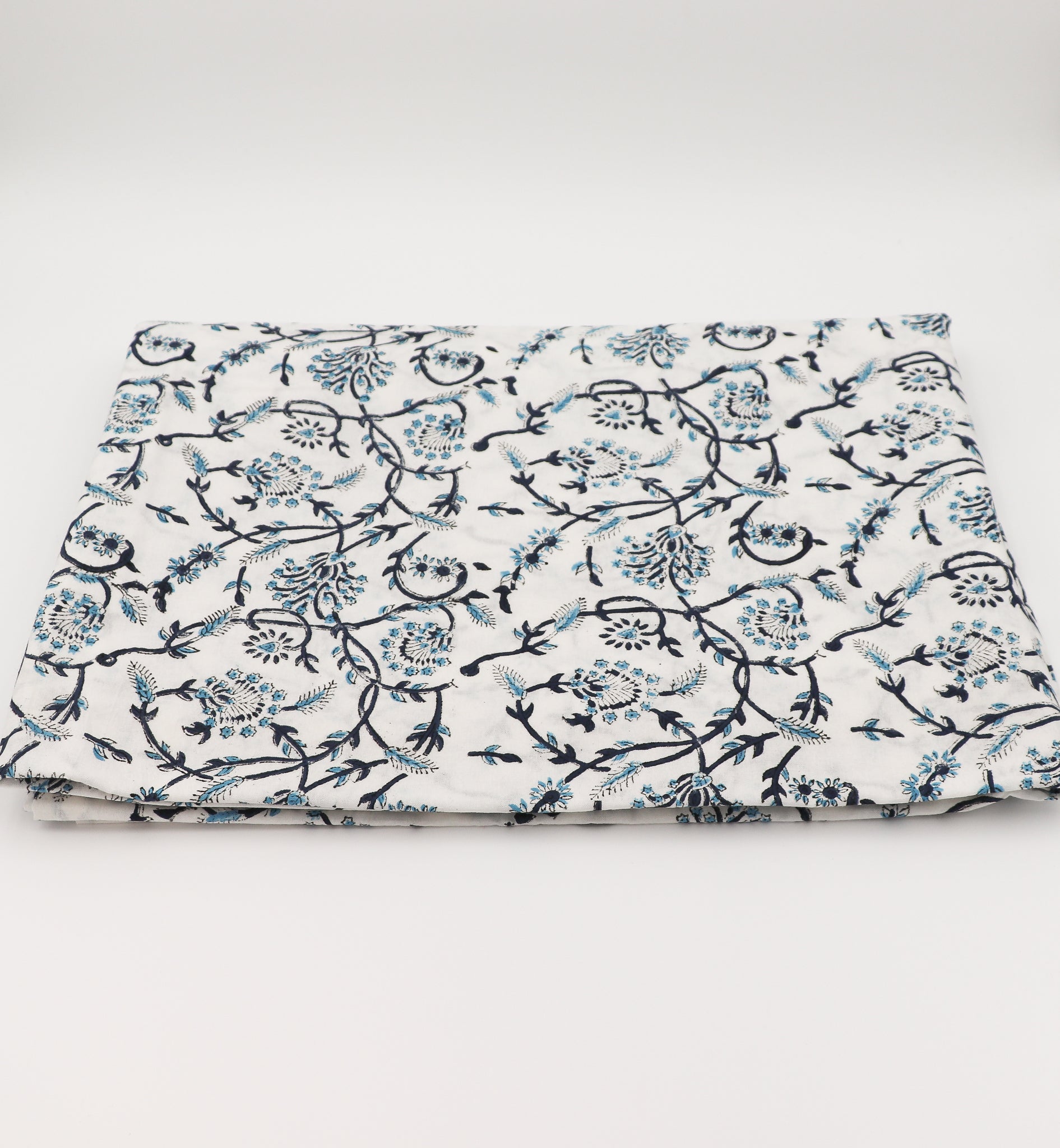  Chinoiserie Blue Blockprint Tablecloth in Organic Cotton