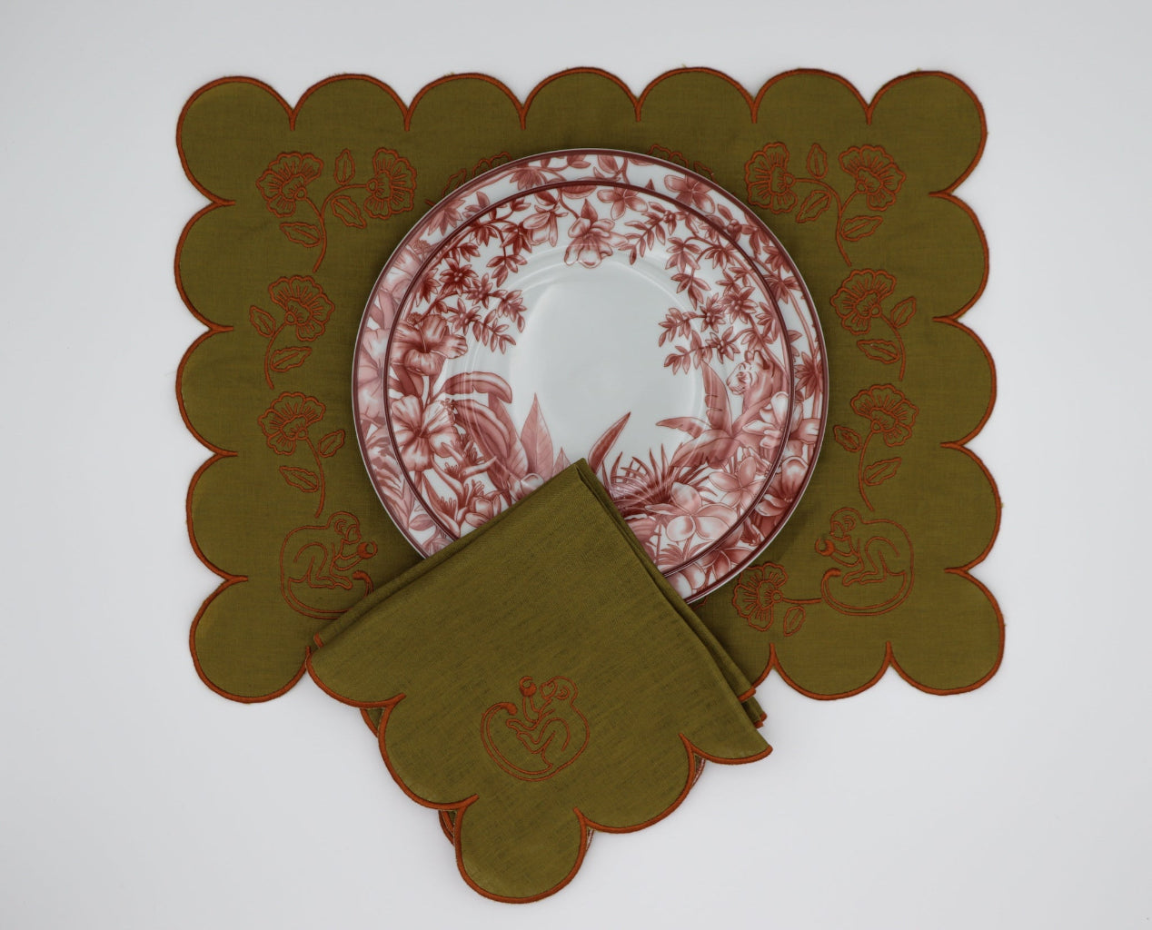 Sepia Estate Dinner Plate paired with Shimla Social collection tableware for a complete place setting - Ro'Table NYC