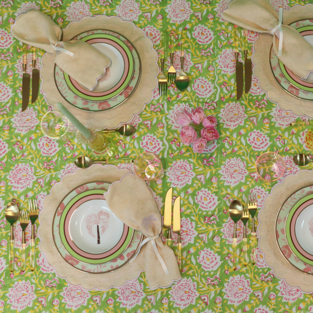 100% Organic Cotton - Viviana Venetia Blooms Tablecloth displayed as a complete set for luxury entertaining - Ro'Table NYC